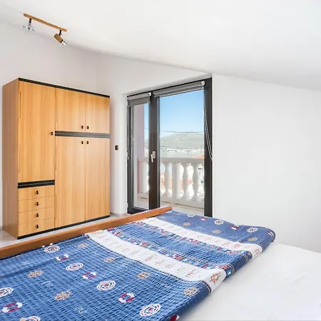 Seaside With A Swimming Pool Okrug Gornji, Ciovo - 11374 Apartman Trogir