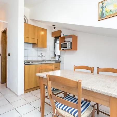 Apartman Seaside With A Swimming Pool Okrug Gornji, Ciovo - 11374
