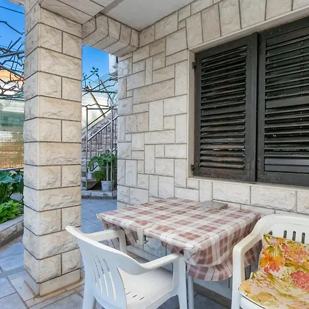 Seaside With A Swimming Pool Okrug Gornji, Ciovo - 11374 Apartman Trogir