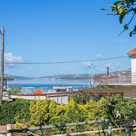 Apartman Seaside With A Swimming Pool Okrug Gornji, Ciovo - 11374 Trogir