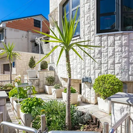 Apartman Seaside With A Swimming Pool Okrug Gornji, Ciovo - 11374 Trogir